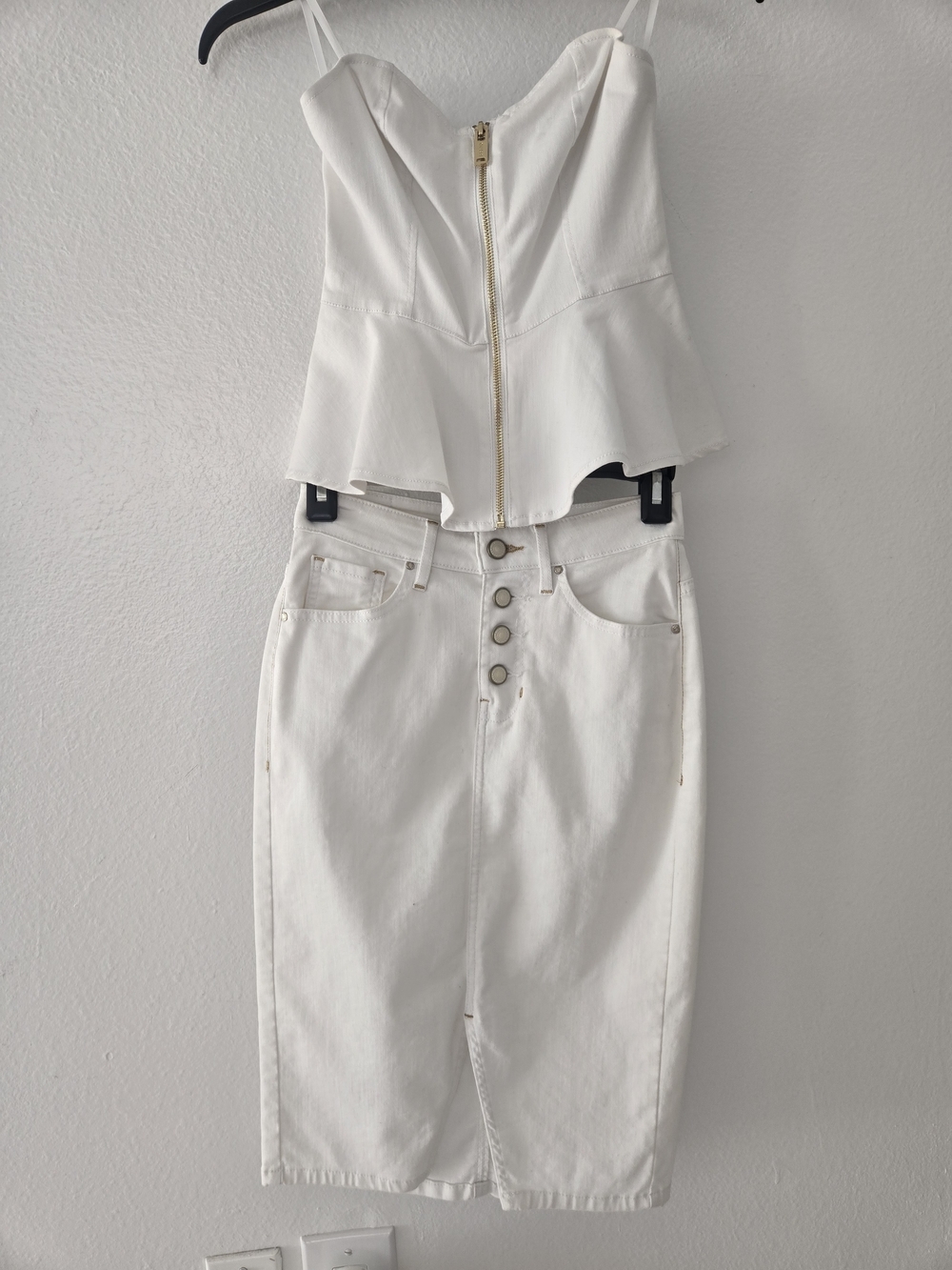 Guess White Top with Gold Branded Zipper Small and Skirt Size 25 Set 2pcs